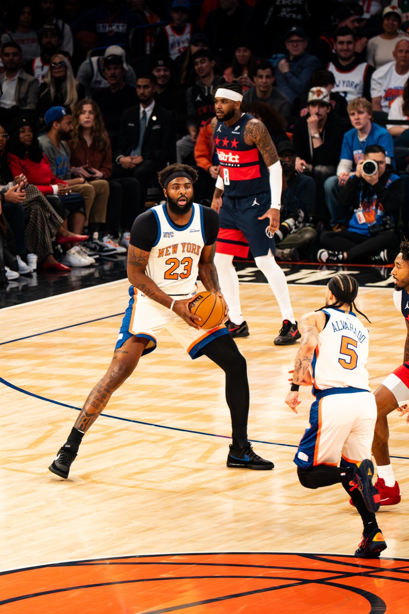 Mitchell Robinson, #23, courtside